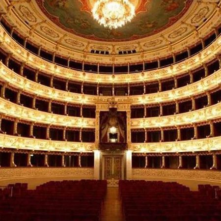 Delizioso Appartamento Cosy Ristrutturato بارما المظهر الخارجي الصورة