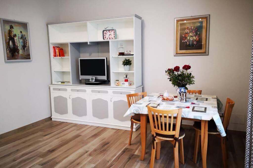 Delizioso Appartamento Cosy Ristrutturato بارما المظهر الخارجي الصورة
